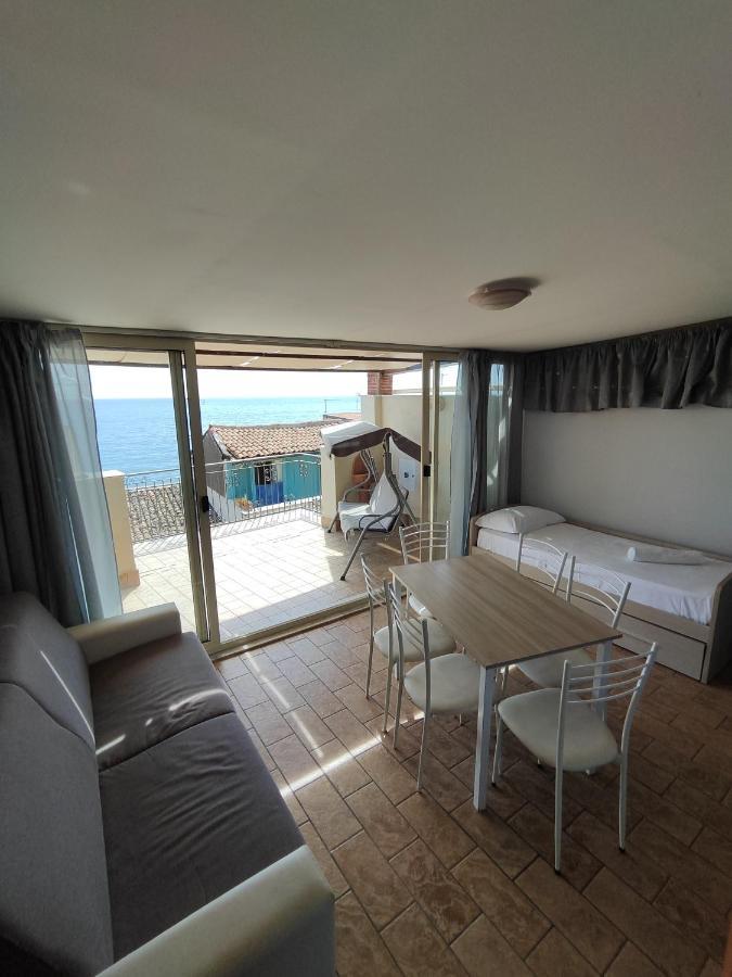 Sicily Travel Apartment'S 4 Giardini Naxos Exterior photo