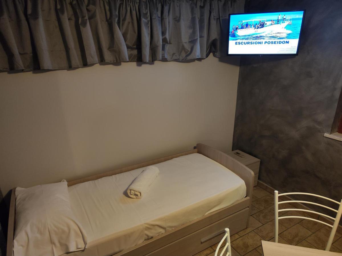 Sicily Travel Apartment'S 4 Giardini Naxos Exterior photo